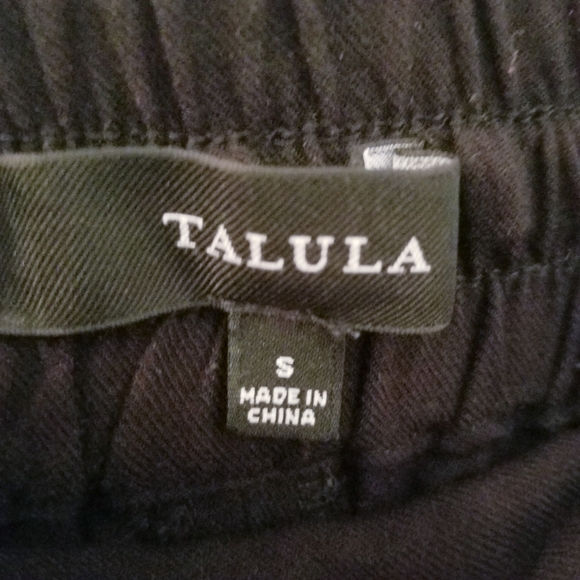 Talula Aritiza | Black Jogger Casual Dress Pants - Picture 3 of 7